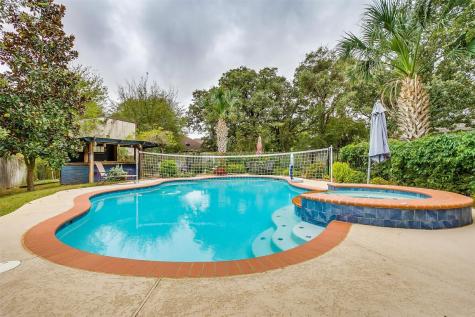 3608 Applewood Court Burleson TX 76028
