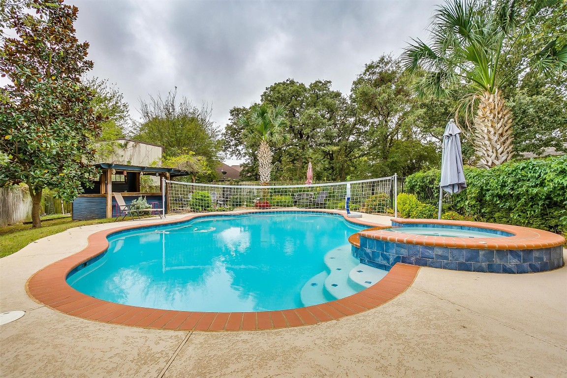 3608 Applewood Court Burleson TX 76028