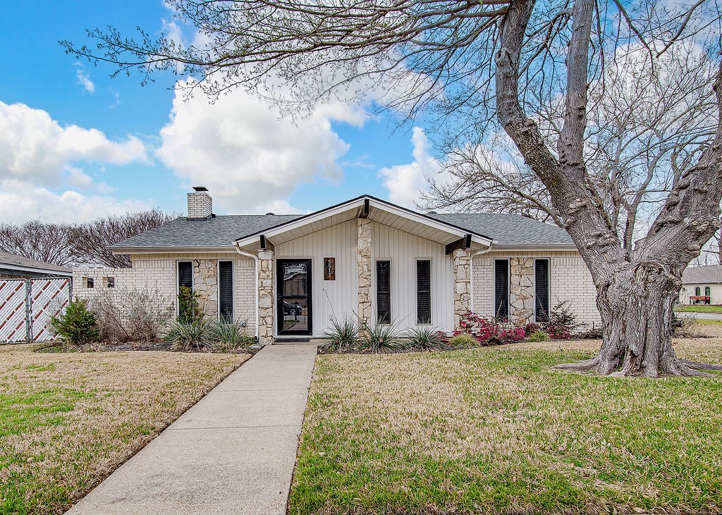 5517 Susan Lee Lane North Richland Hills TX 76180