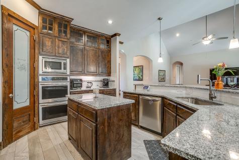 601 S Sugartree Drive Lipan TX 76462