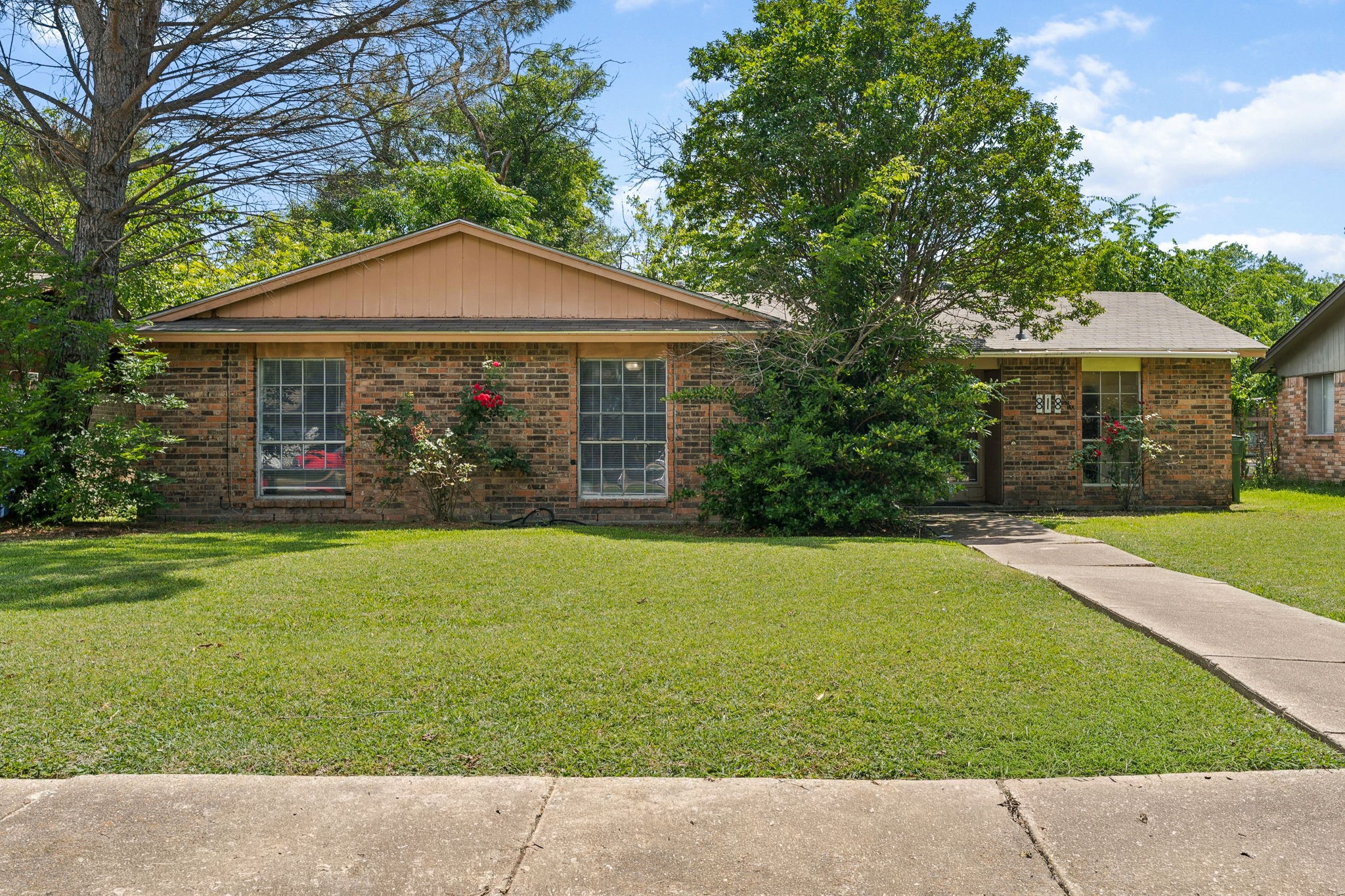 818 Quebec Drive Garland TX 75040