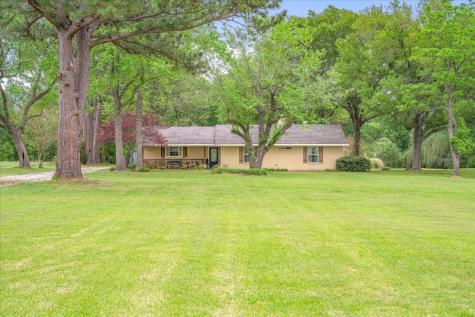 900 N Waldrip Street Grand Saline TX 75140
