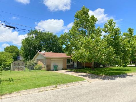1306 Hulme Street Bowie TX 76230
