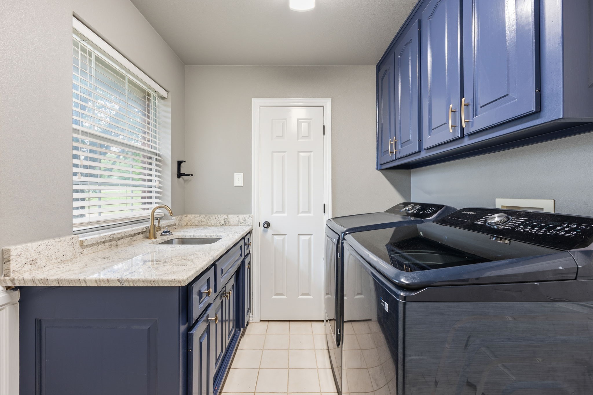 1907 Woodland Hills Lane Weatherford TX 76087