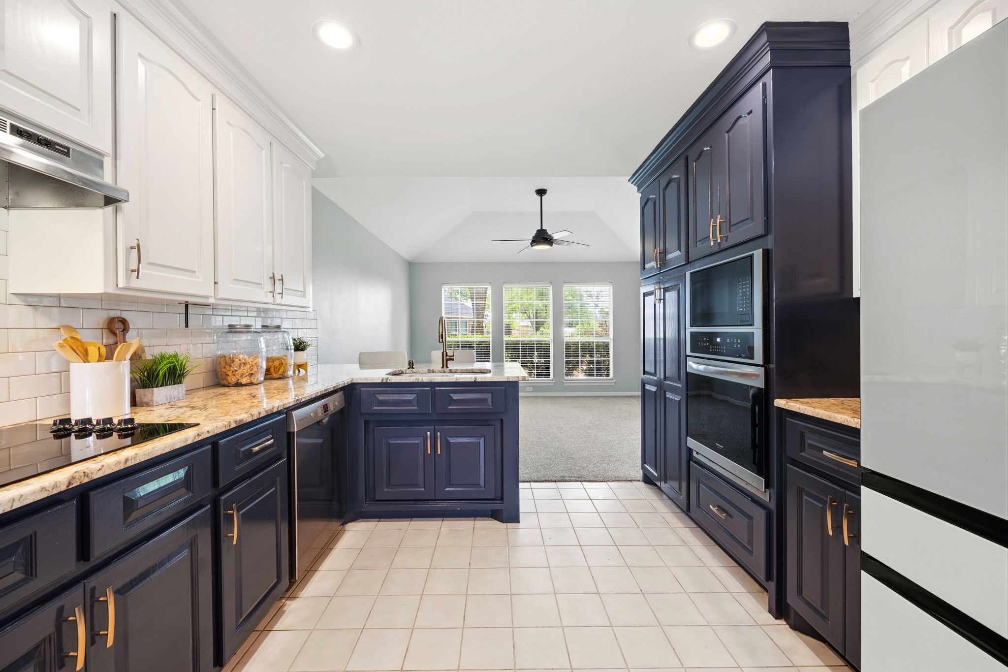 1907 Woodland Hills Lane Weatherford TX 76087
