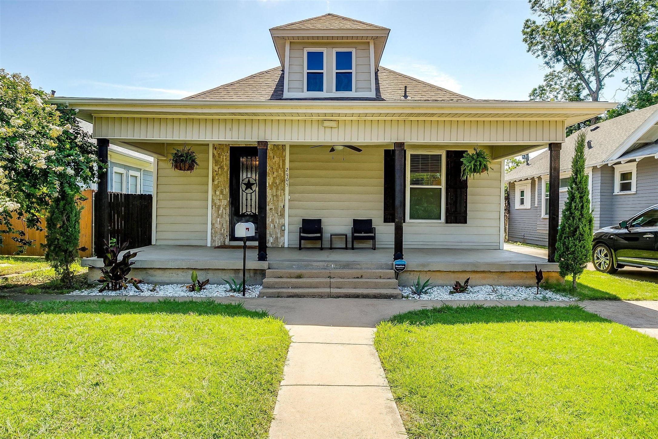 2905 S Jennings Avenue Fort Worth TX 76110
