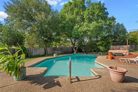 10011 Lost Oak Ridge Drive Woodway TX 76712