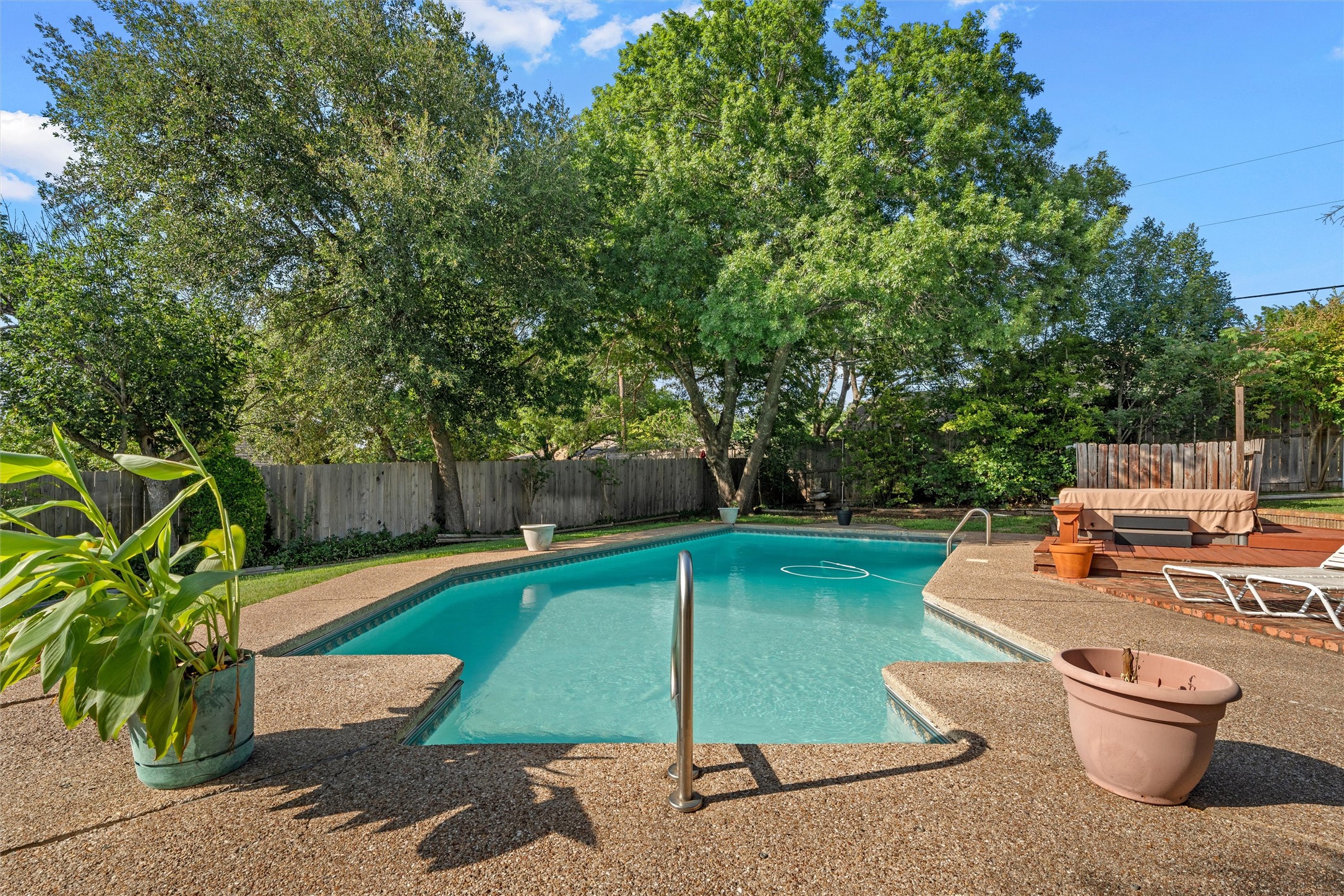 10011 Lost Oak Ridge Drive Woodway TX 76712