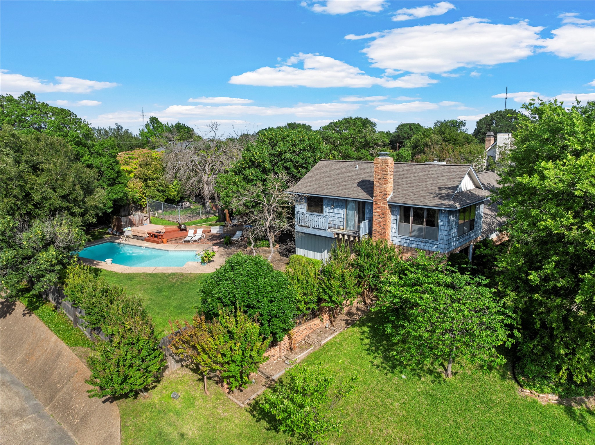 10011 Lost Oak Ridge Drive Woodway TX 76712