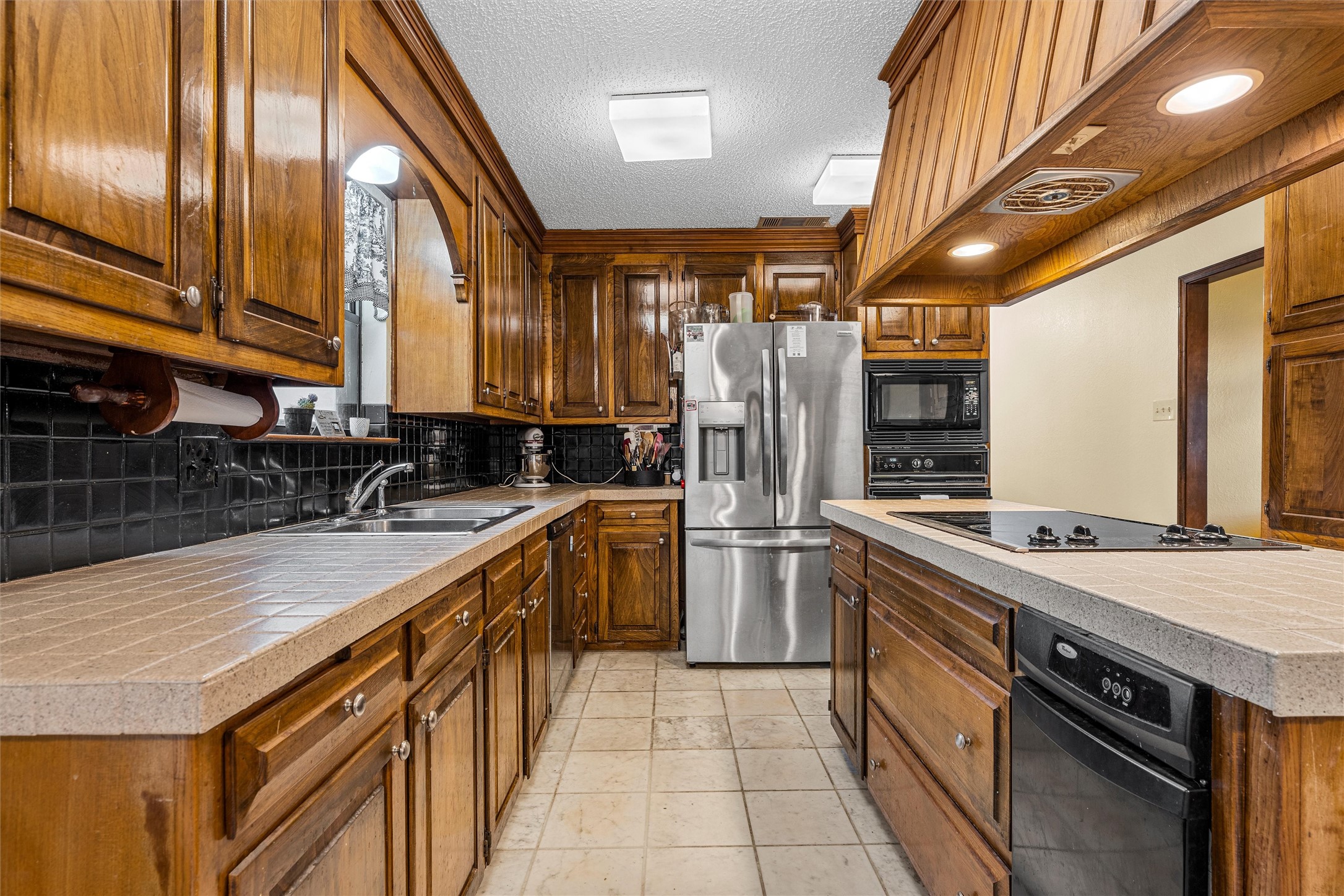 10011 Lost Oak Ridge Drive Woodway TX 76712