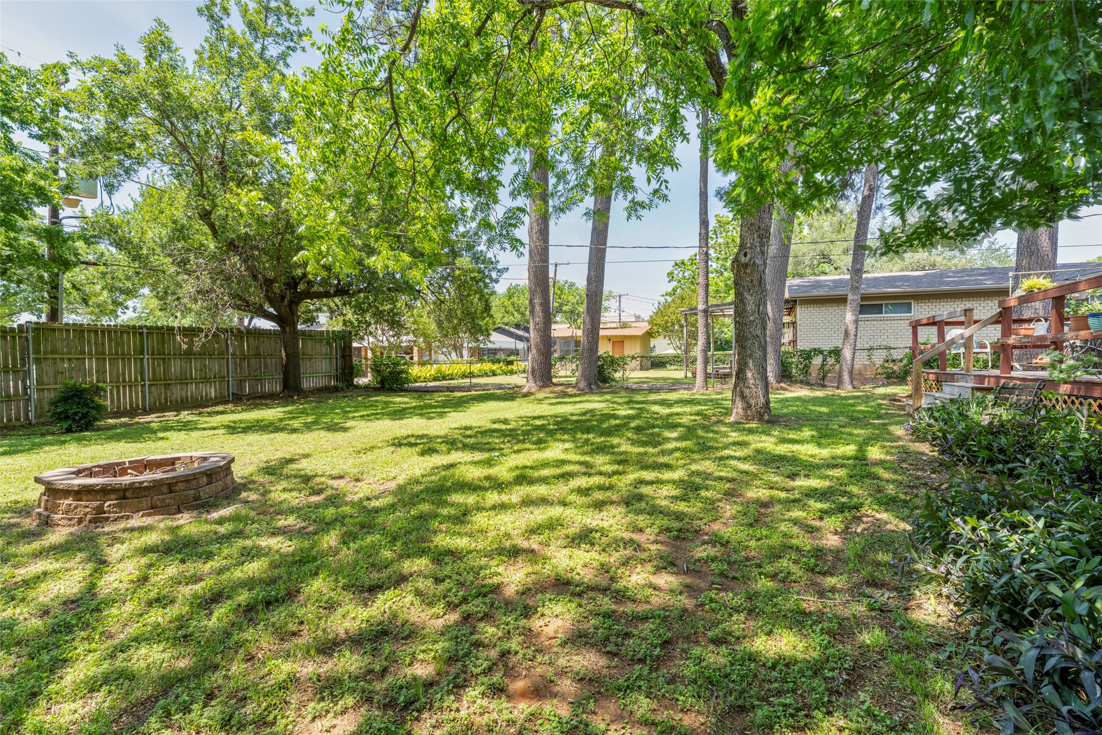 126 Varsity Circle Arlington TX 76013