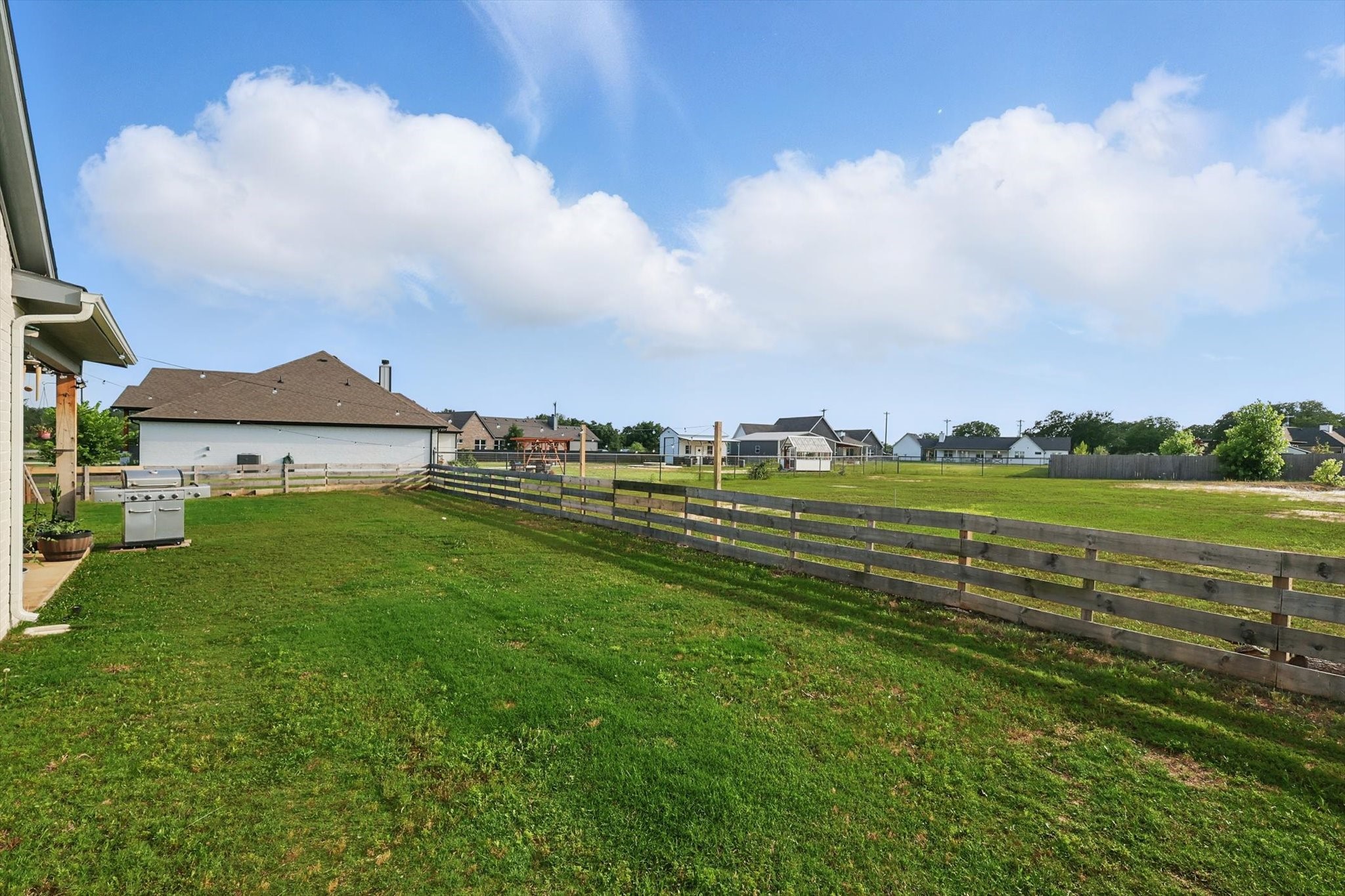 121 Bluegrass Trail Springtown TX 76082
