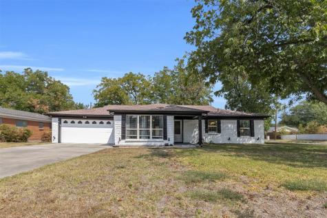 1139 Park Center Street Benbrook TX 76126
