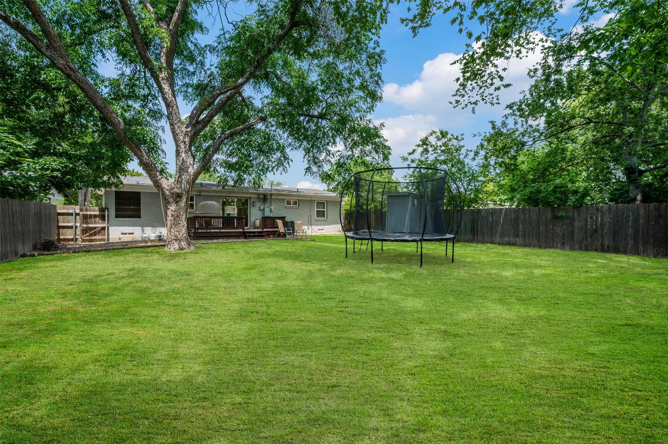 10846 Sharondale Drive Dallas TX 75228