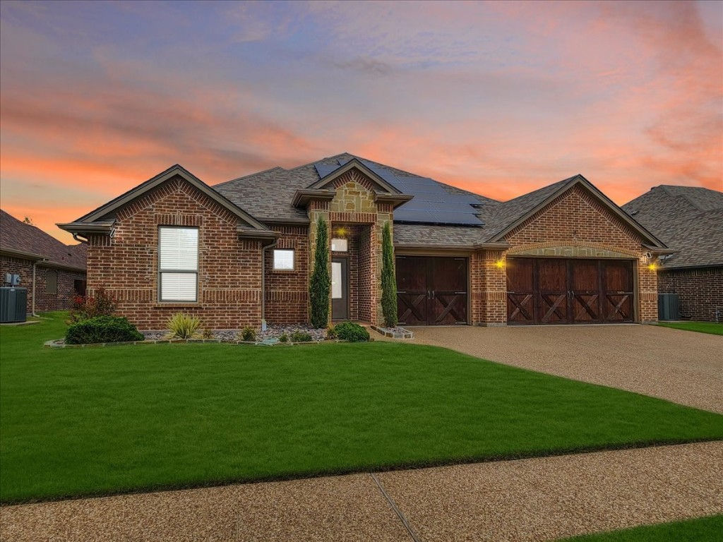 1413 Joshua Way Granbury TX 76048