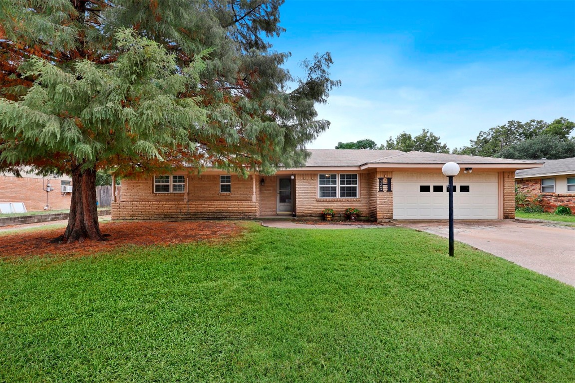 425 Fieldwood Terrace Hurst TX 76053