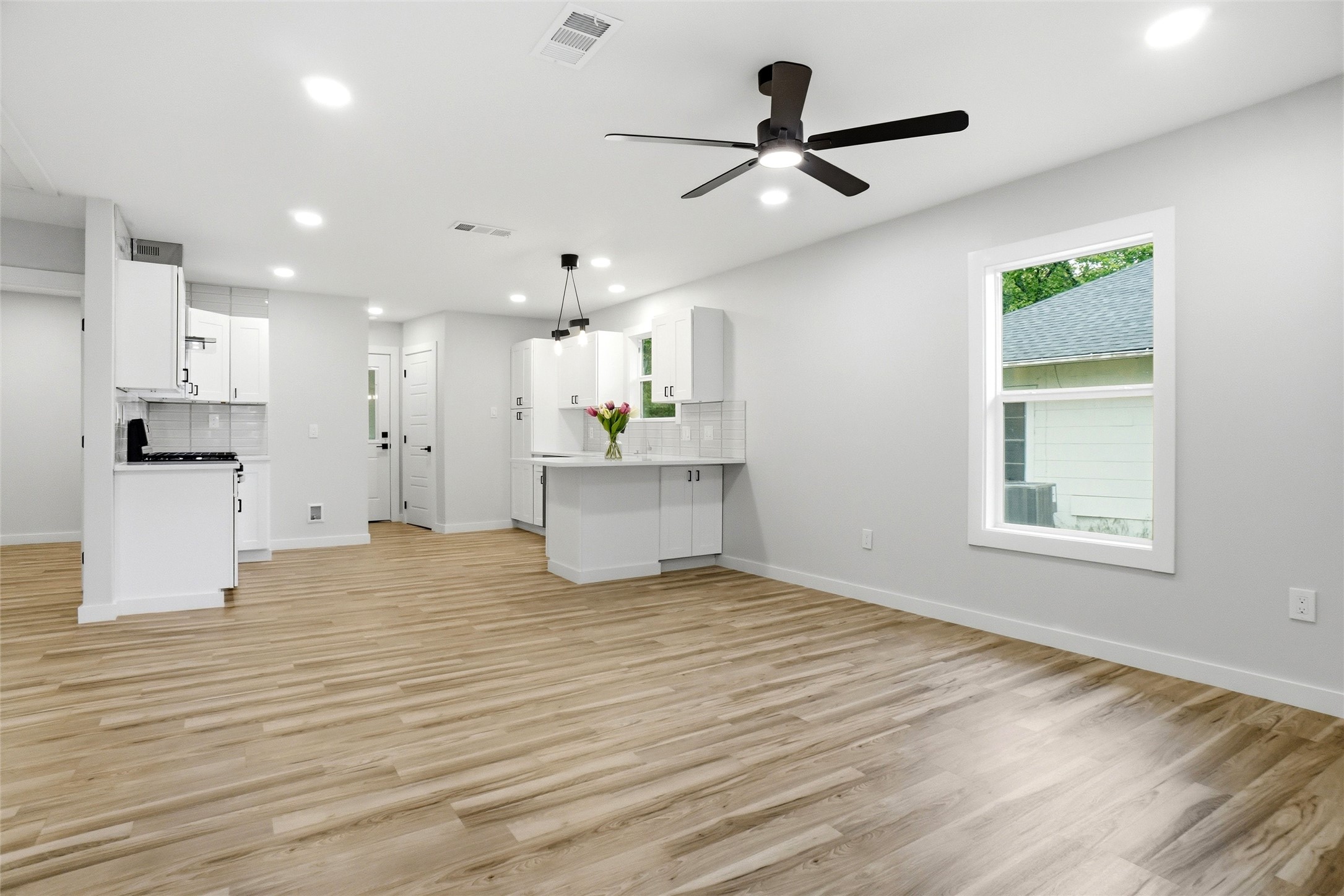 317 S Walker Street Mesquite TX 75149