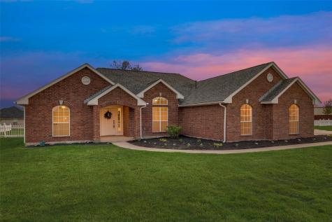 8090 Mavis Avenue Waxahachie TX 75167