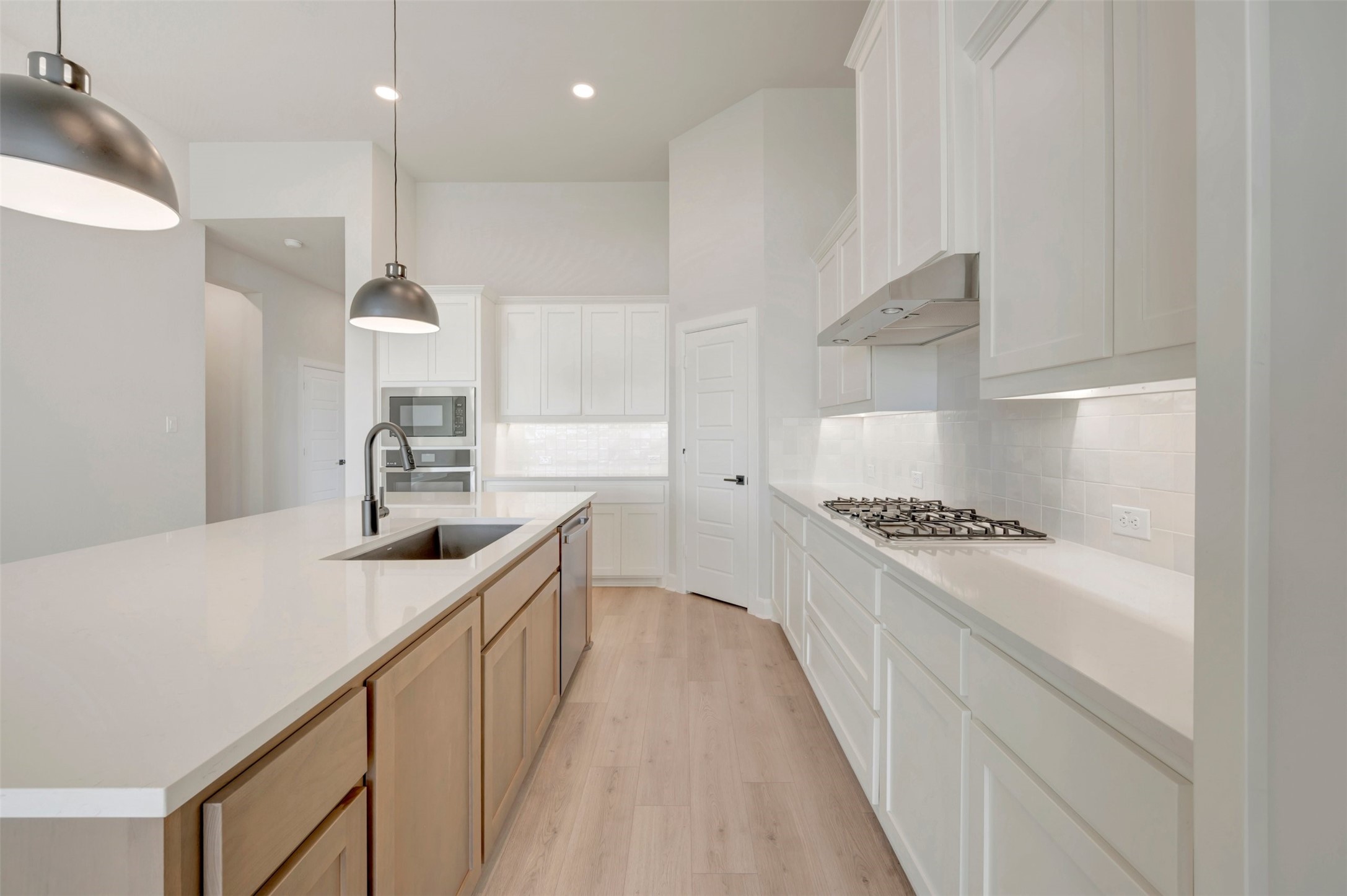 11708 Wildwood Street Justin TX 76247