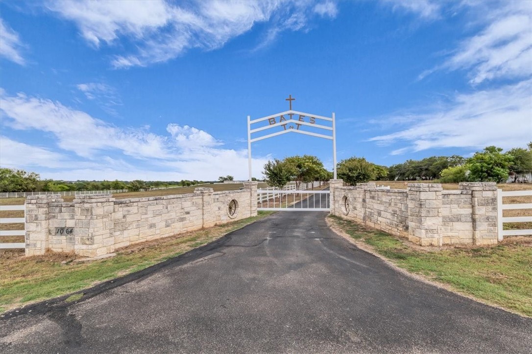 1064 Warren Road Lorena TX 76655