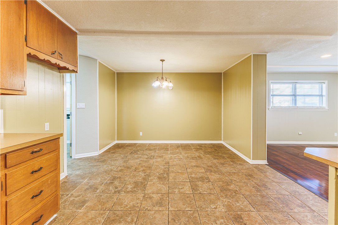 1312 W 3rd Street Mcgregor TX 76657
