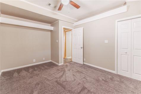 1312 W 3rd Street Mcgregor TX 76657
