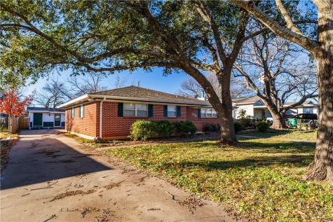 1312 W 3rd Street Mcgregor TX 76657