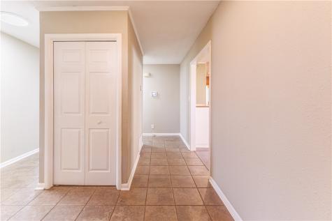 1312 W 3rd Street Mcgregor TX 76657