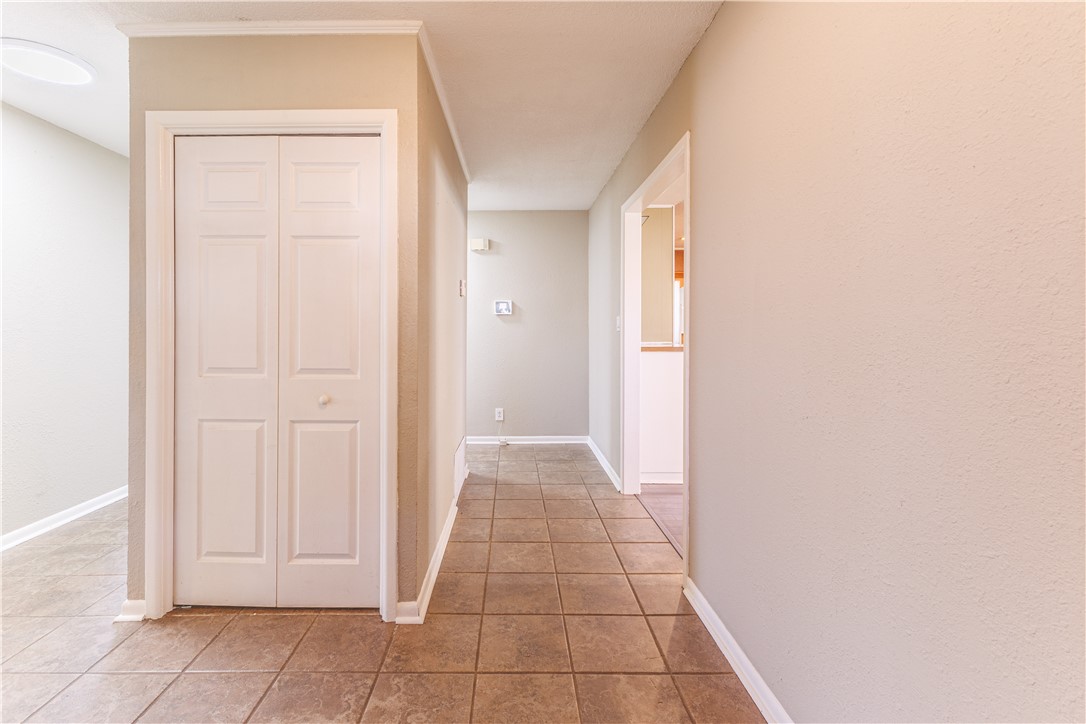 1312 W 3rd Street Mcgregor TX 76657
