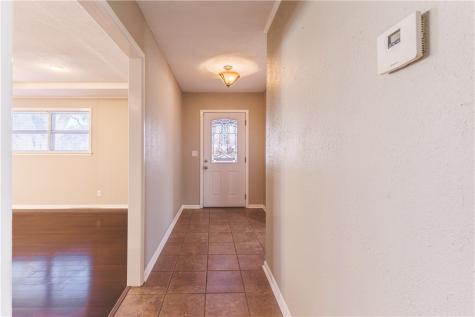 1312 W 3rd Street Mcgregor TX 76657