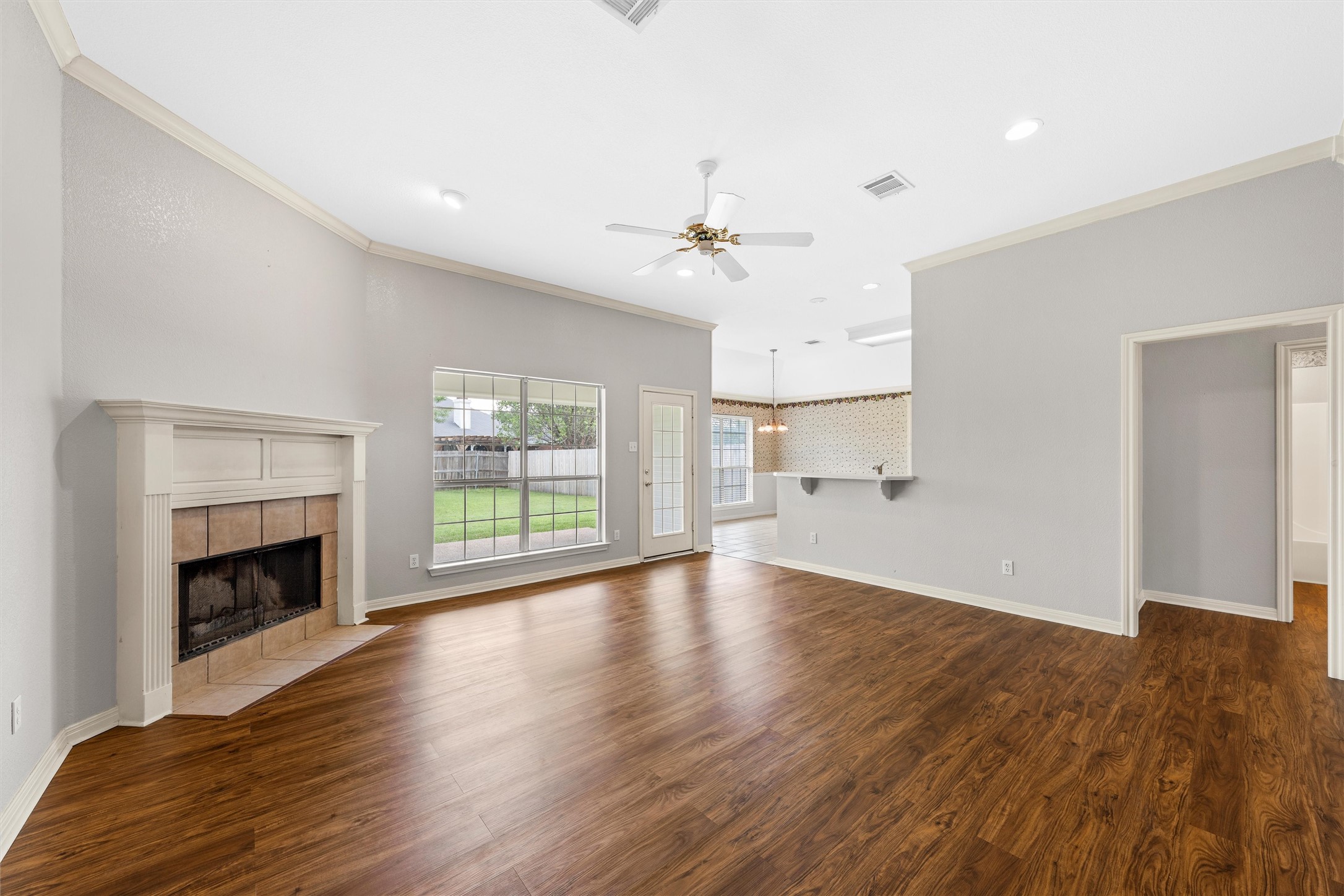 1041 Cheyenne Trail Hewitt TX 76643