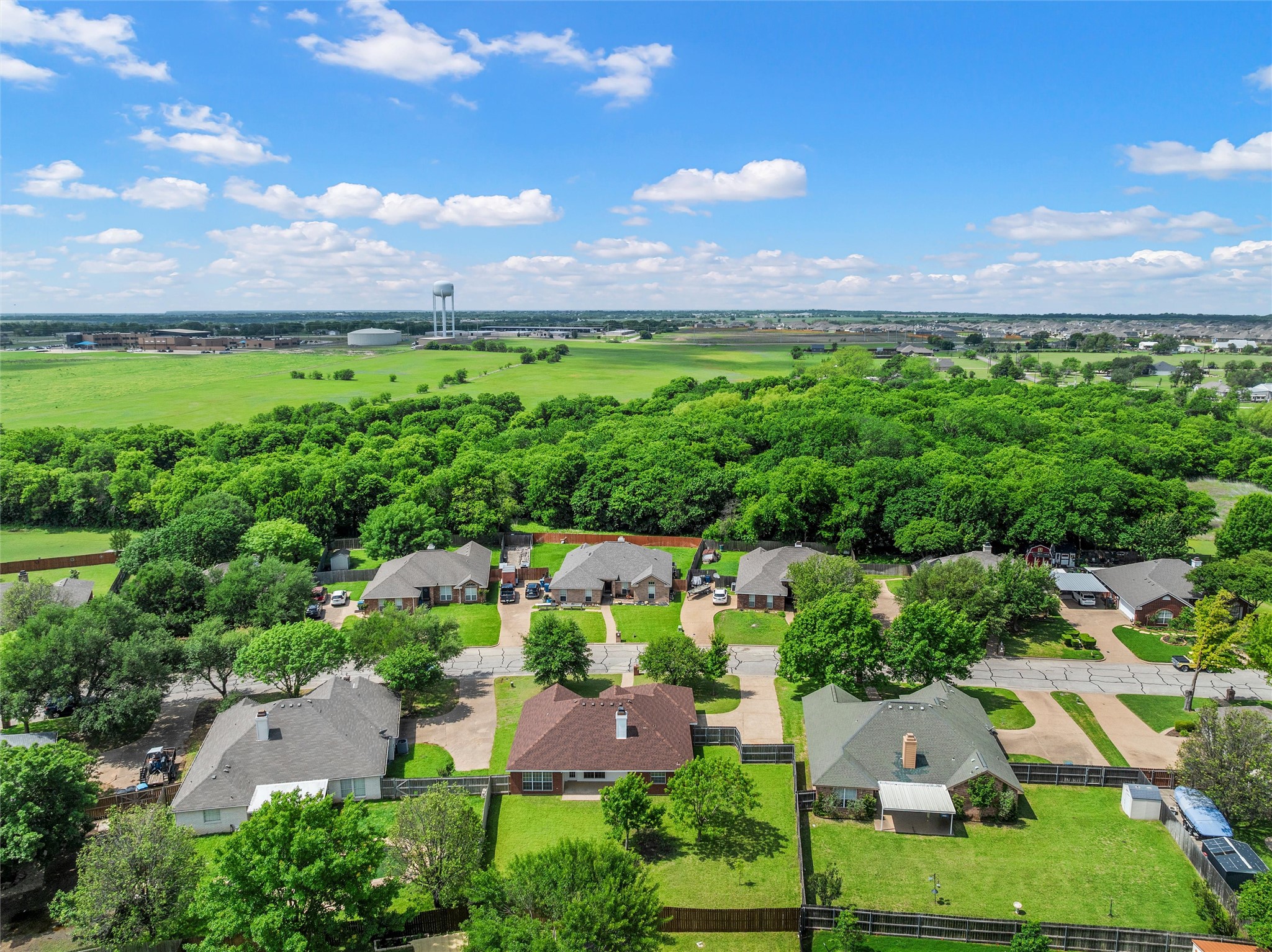 1041 Cheyenne Trail Hewitt TX 76643