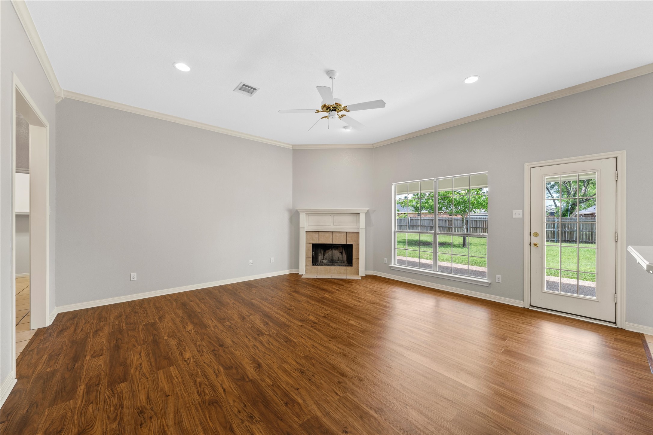 1041 Cheyenne Trail Hewitt TX 76643
