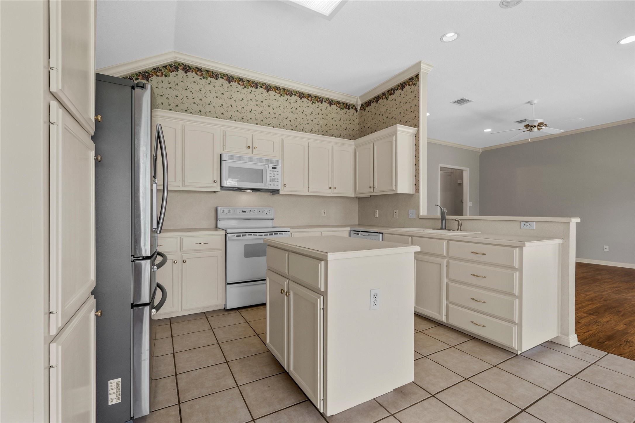 1041 Cheyenne Trail Hewitt TX 76643
