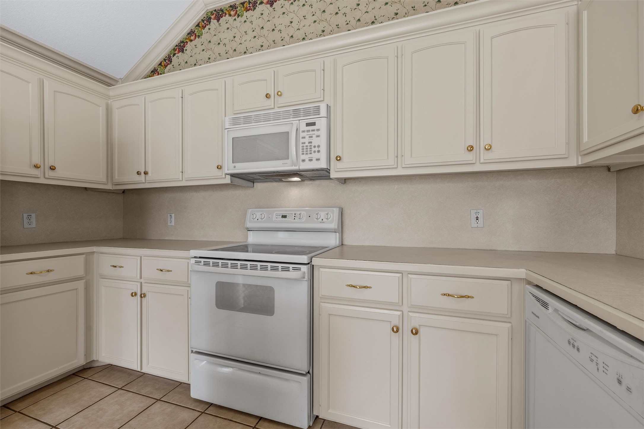 1041 Cheyenne Trail Hewitt TX 76643