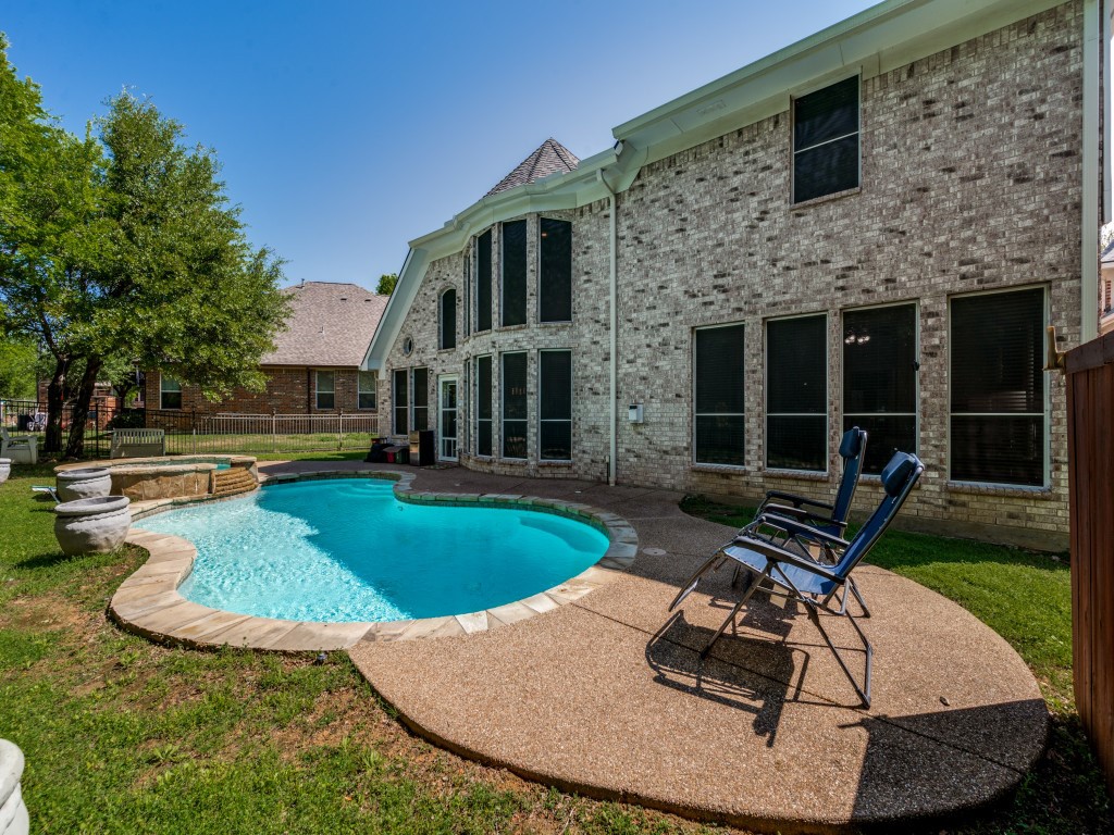 8561 Navisota Drive Lantana TX 76226