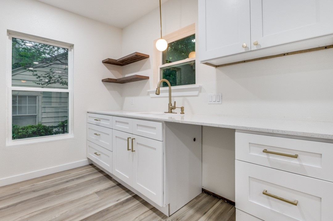 6808 Wofford Avenue Dallas TX 75227