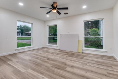 6808 Wofford Avenue Dallas TX 75227
