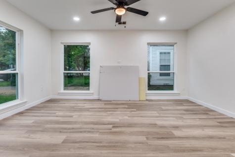 6808 Wofford Avenue Dallas TX 75227