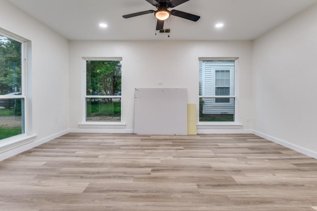 6808 Wofford Avenue Dallas TX 75227