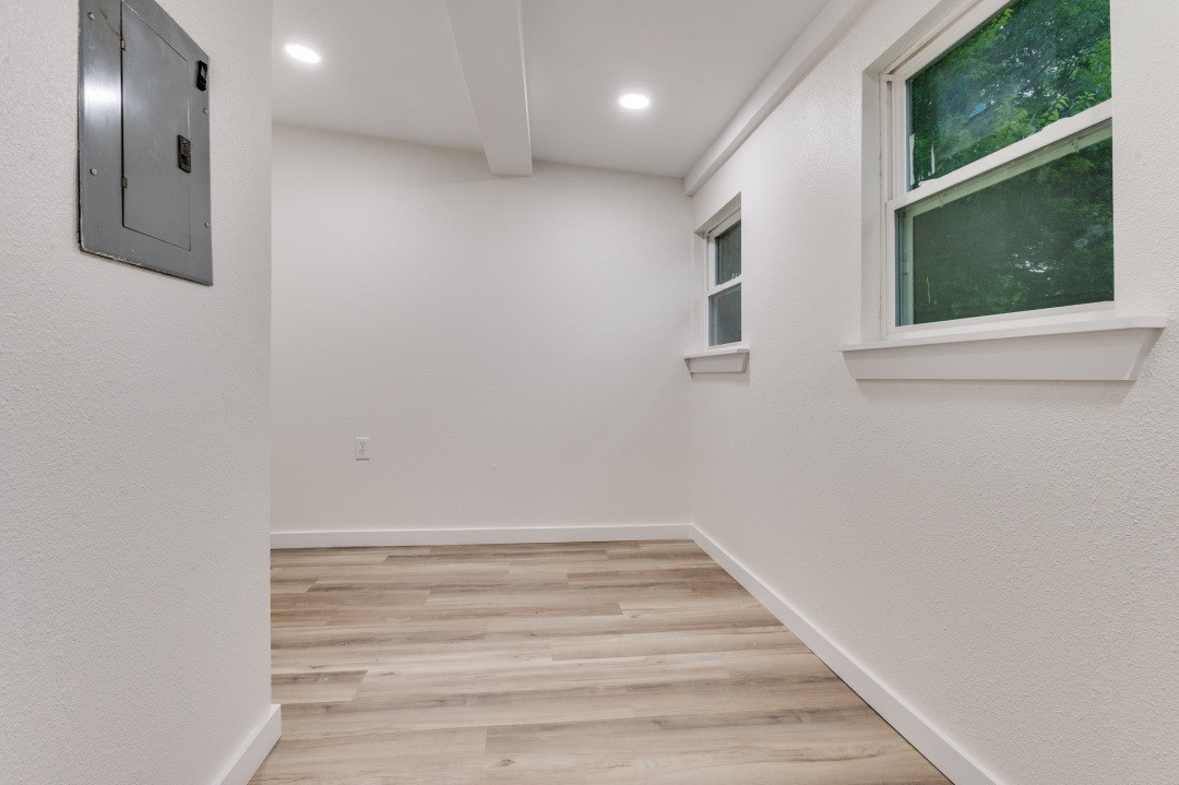 6808 Wofford Avenue Dallas TX 75227