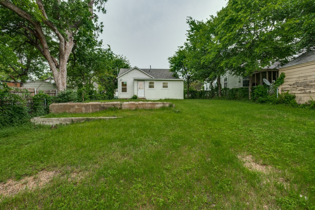 6808 Wofford Avenue Dallas TX 75227