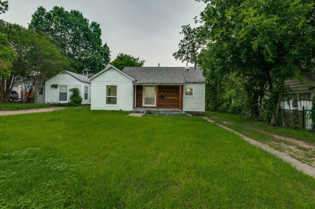 6808 Wofford Avenue Dallas TX 75227
