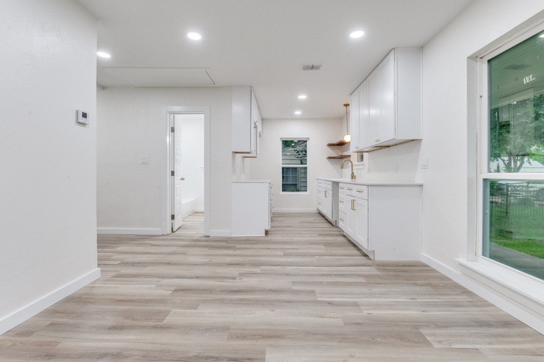 6808 Wofford Avenue Dallas TX 75227