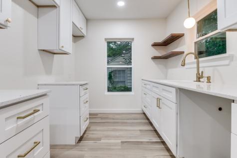 6808 Wofford Avenue Dallas TX 75227