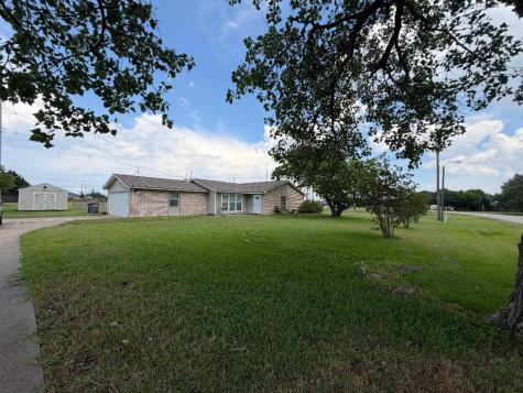 106 Pebble Creek Drive Red Oak TX 75154