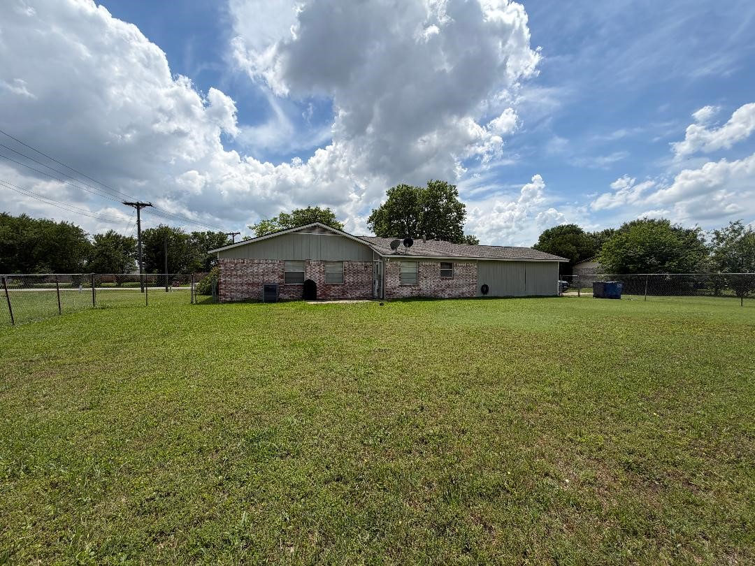 106 Pebble Creek Drive Red Oak TX 75154