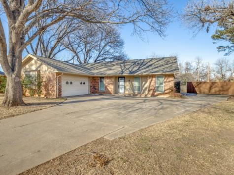 1917 Tremont Court Arlington TX 76015