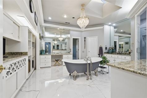 901 Ironwood Drive Desoto TX 75115