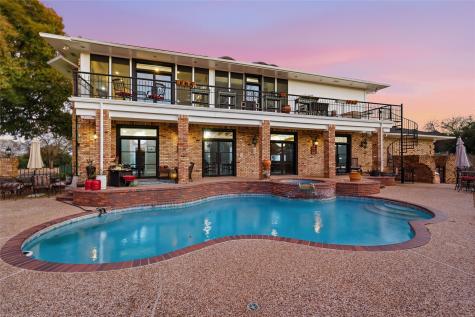 901 Ironwood Drive Desoto TX 75115